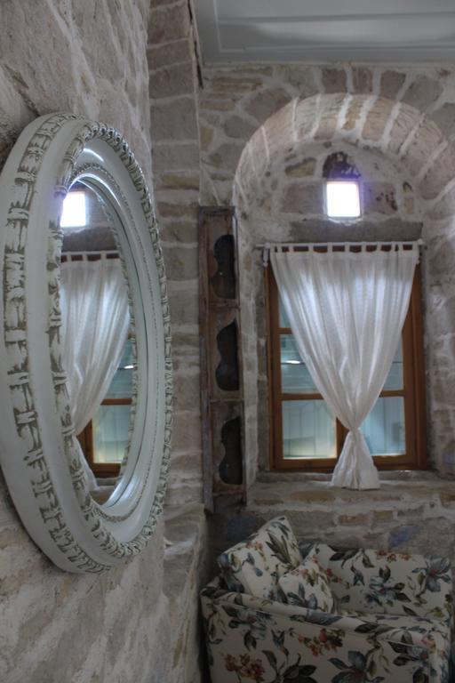 Eski Tas Hotel Çeşme Exterior foto