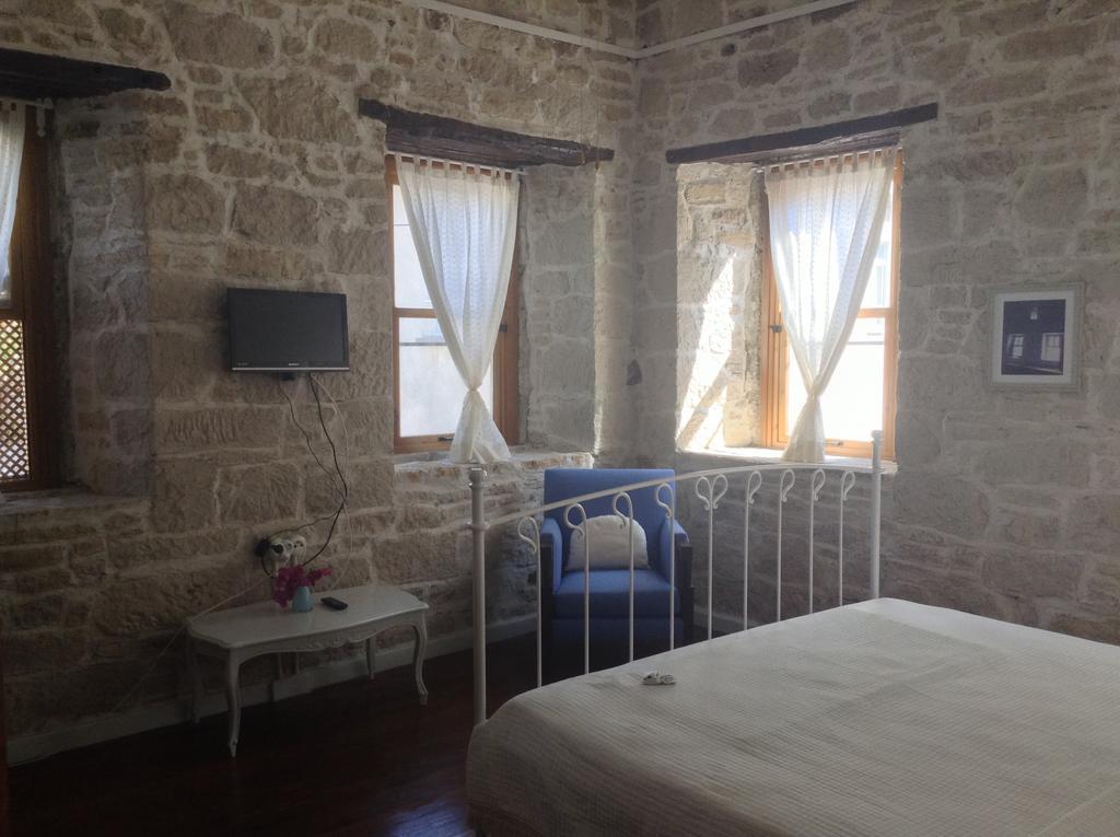 Eski Tas Hotel Çeşme Habitación foto